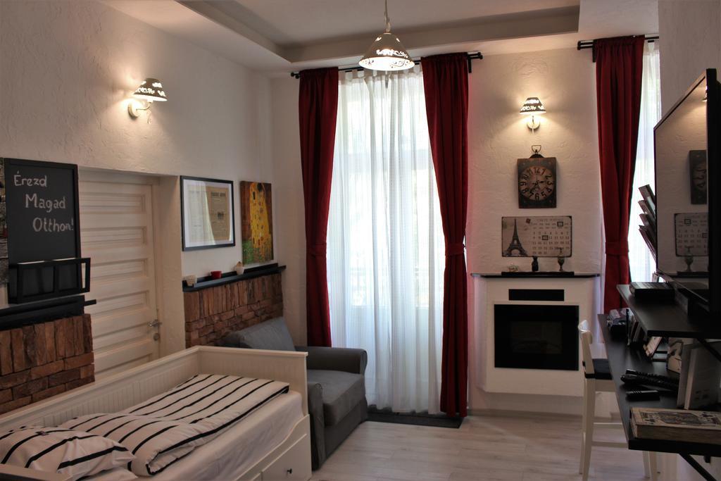Belvarosi Apartmanszallo - Kiskunfélegyháza 外观 照片