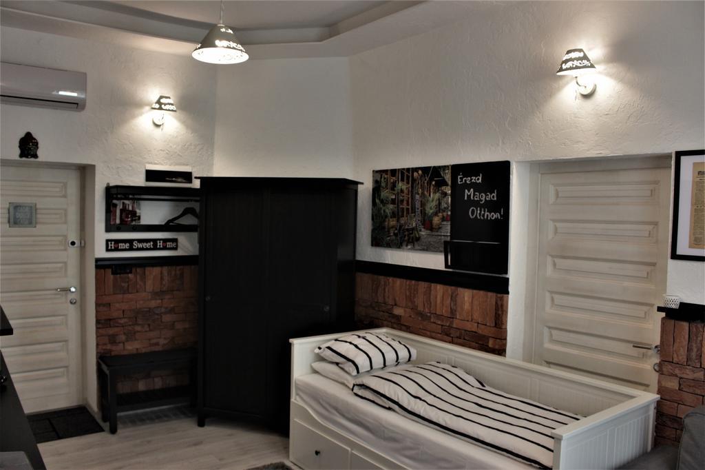 Belvarosi Apartmanszallo - Kiskunfélegyháza 外观 照片