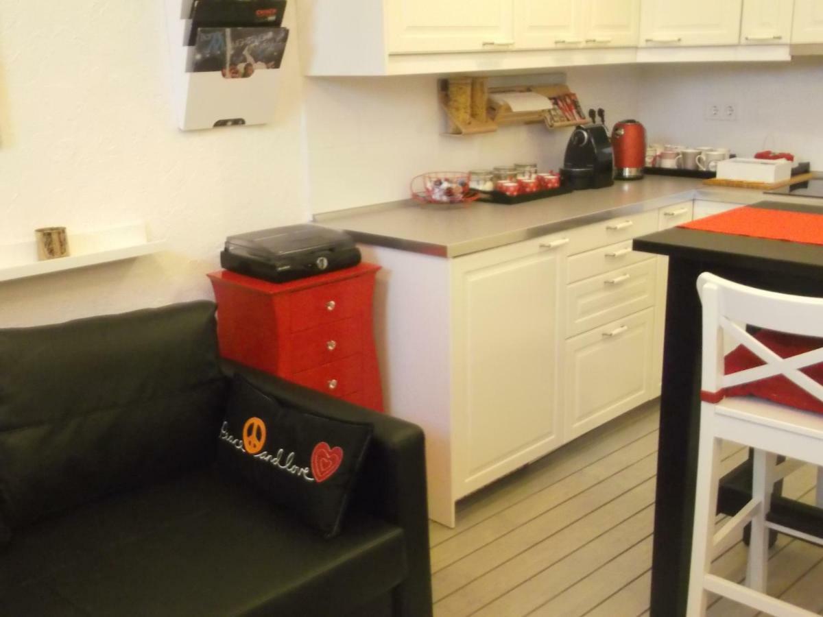 Belvarosi Apartmanszallo - Kiskunfélegyháza 外观 照片