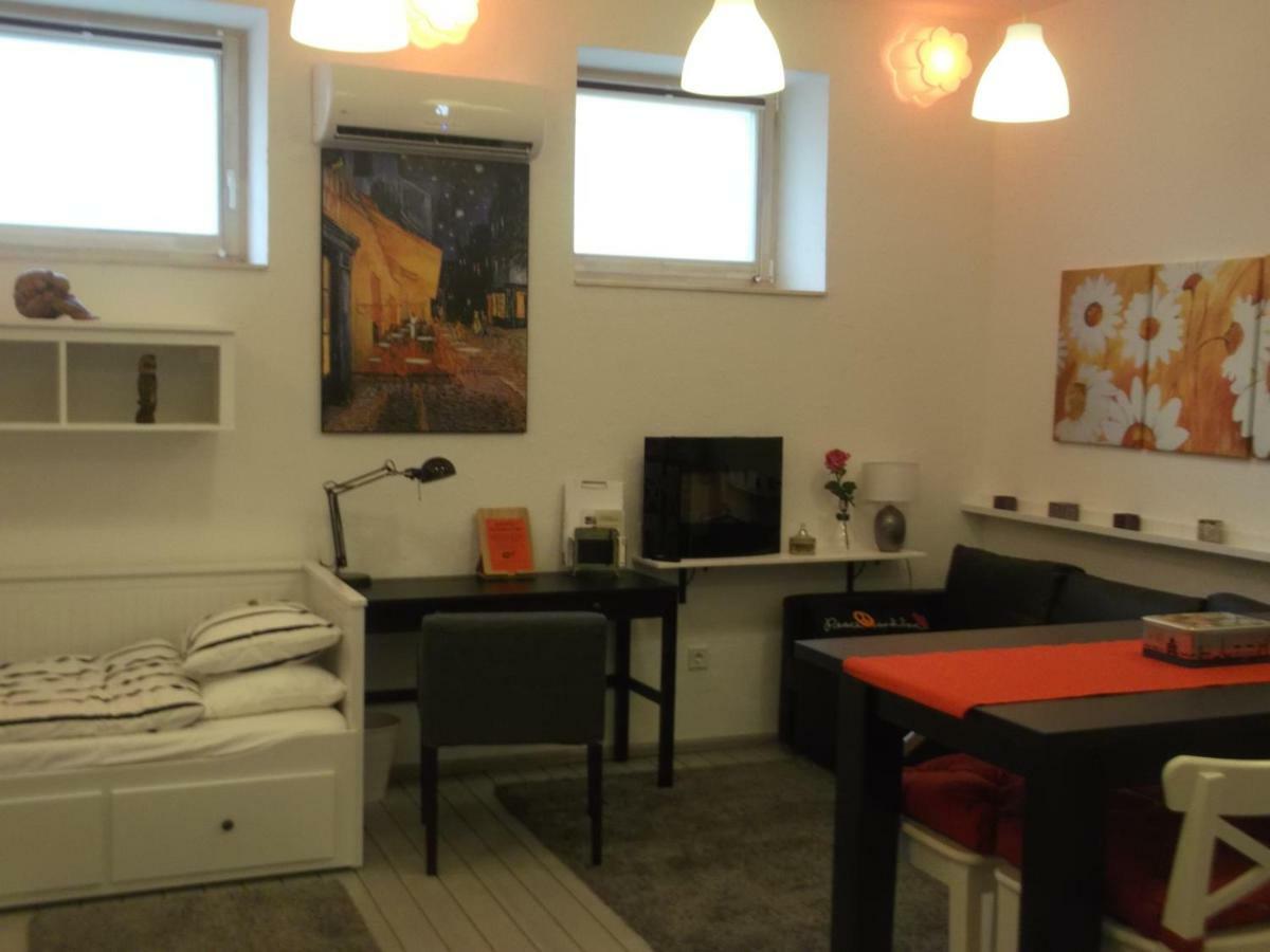 Belvarosi Apartmanszallo - Kiskunfélegyháza 外观 照片